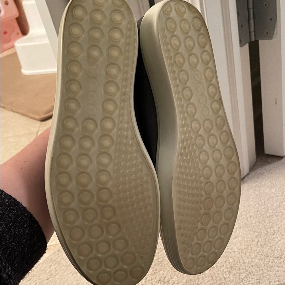 Ecco Black and White Athletic Shoes - Picture 5 of 8